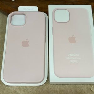 Apple Iphone 13 Chalk Pink Silicone Phone Case